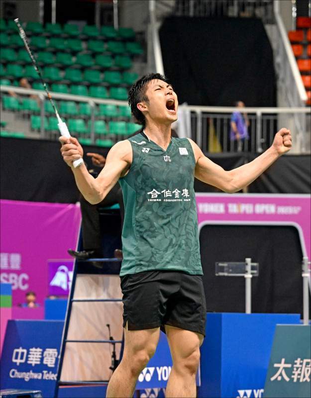 上占据明显 上占据明显